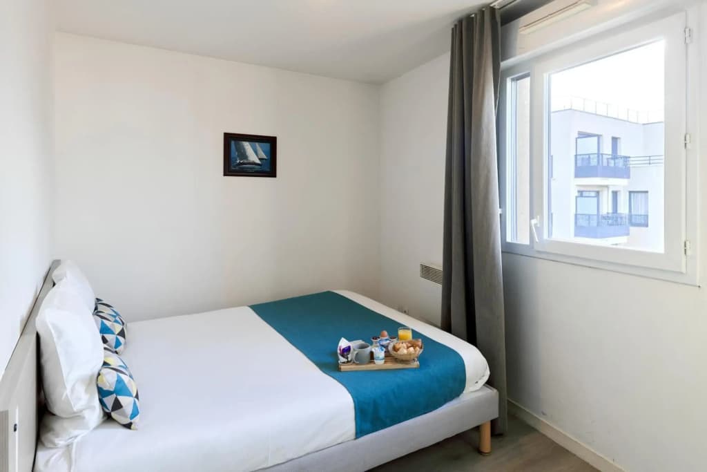 Comfort Aparthotel Versailles Saint Cyr l'Ecole - Miniature 6