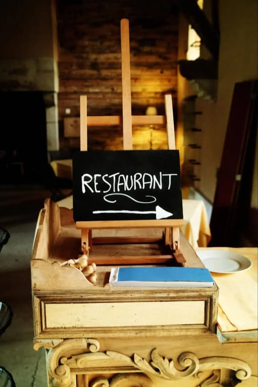 Hôtel Restaurant Les Orangeries - Photo 1