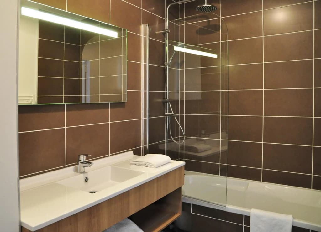 Golden Tulip Pornic - Miniature 8