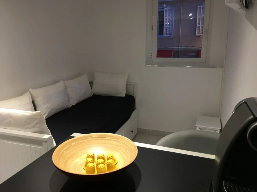 Beautiful Two Bedroom Apartment Near Croisette - Photo 4