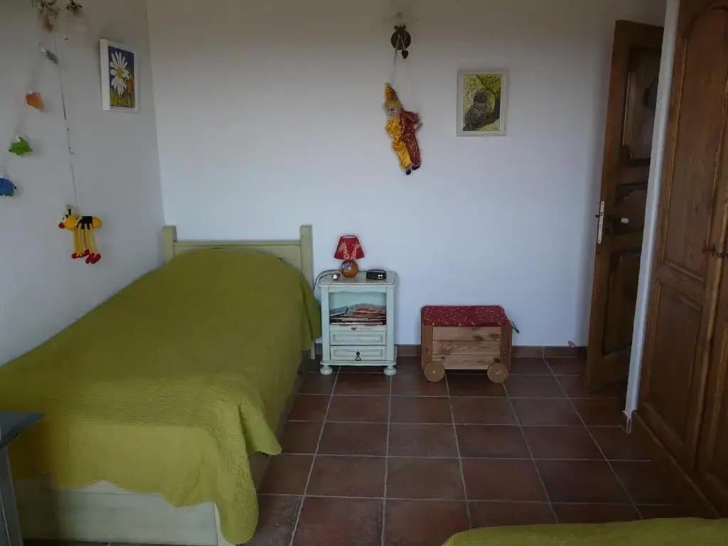 Magnifique Propriété Avec Piscine Privée Chauffée, Superbe Vue Sur Les Oliveraies Des Alpilles, Située À Mouriès, 10 Perso...