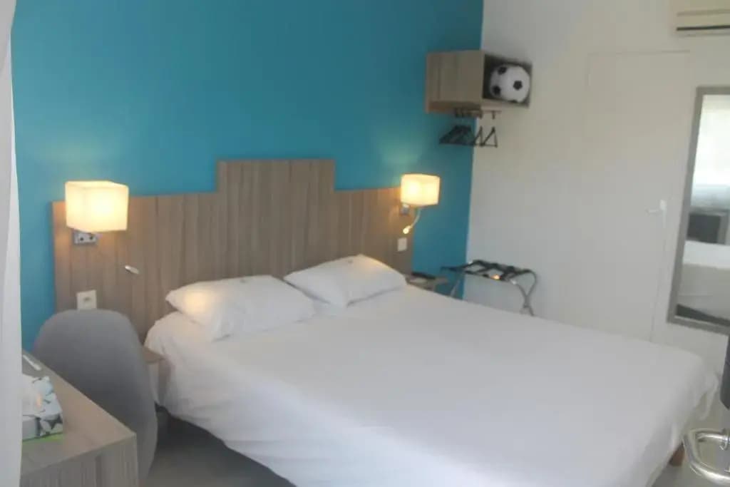 Brit Hotel Confort Manosque Cadarache - Photo 2
