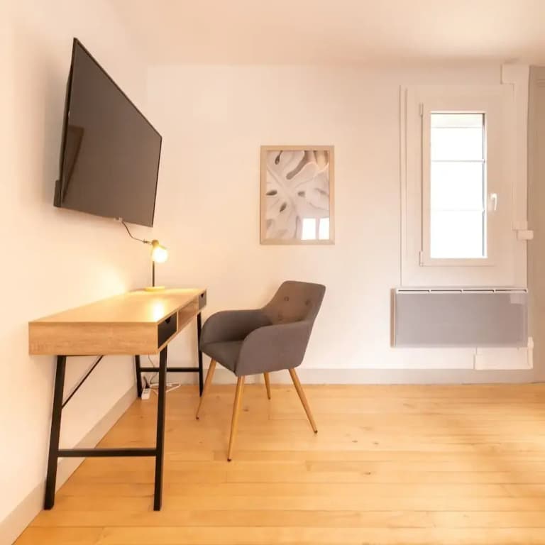 Relax & Recharge: Elegant Home With Sauna - Miniature 6