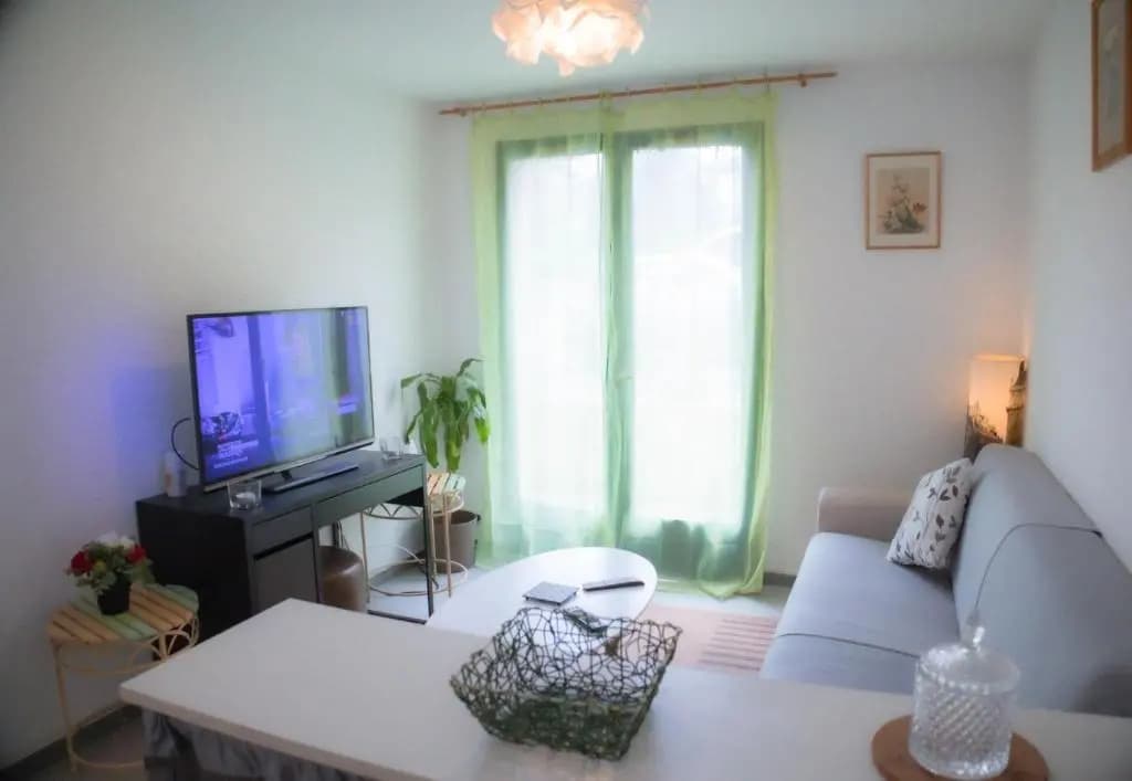 Superbe appartement avec parking prive et entrée autonome - Photo 1