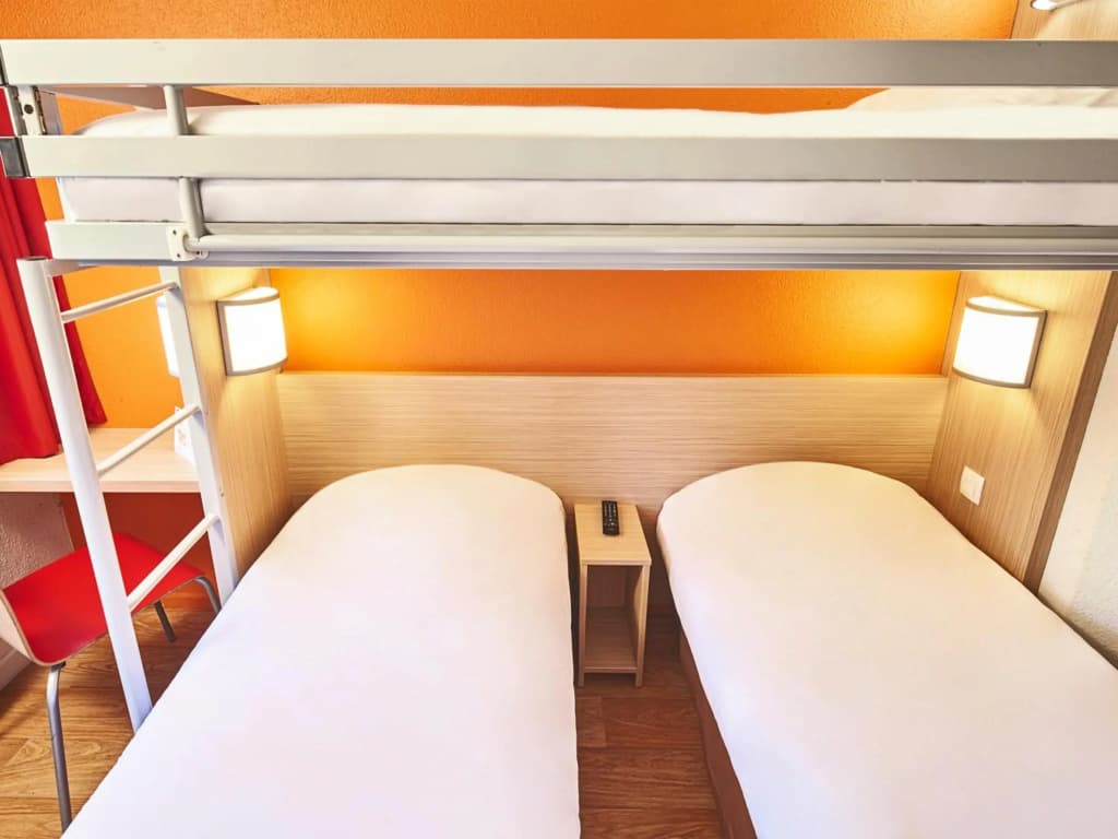 Hôtel Premiere Classe Melun Senart - Vert Saint Denis - Photo 5