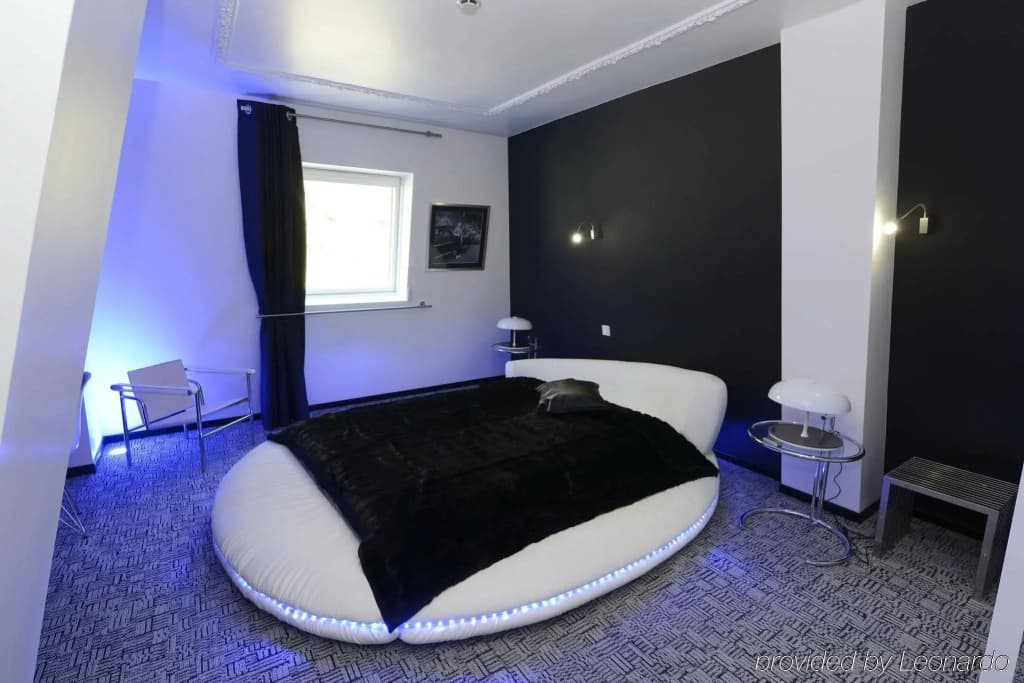 Art Hôtel Rochecorbon - Photo 3