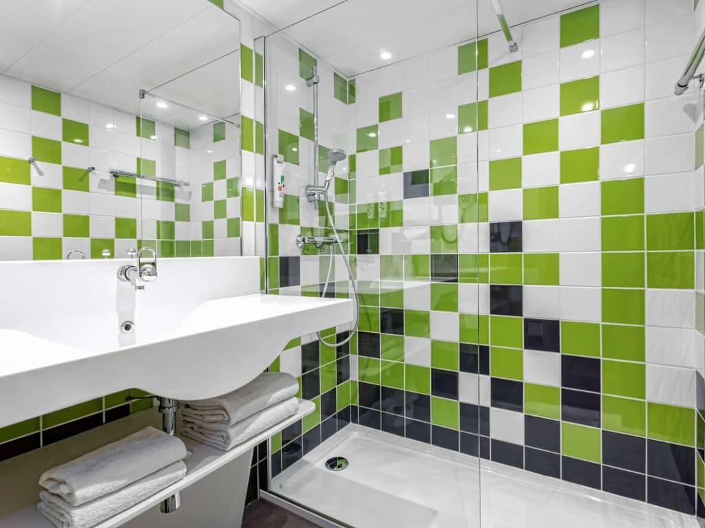 ibis Styles Avignon Sud - Miniature 8