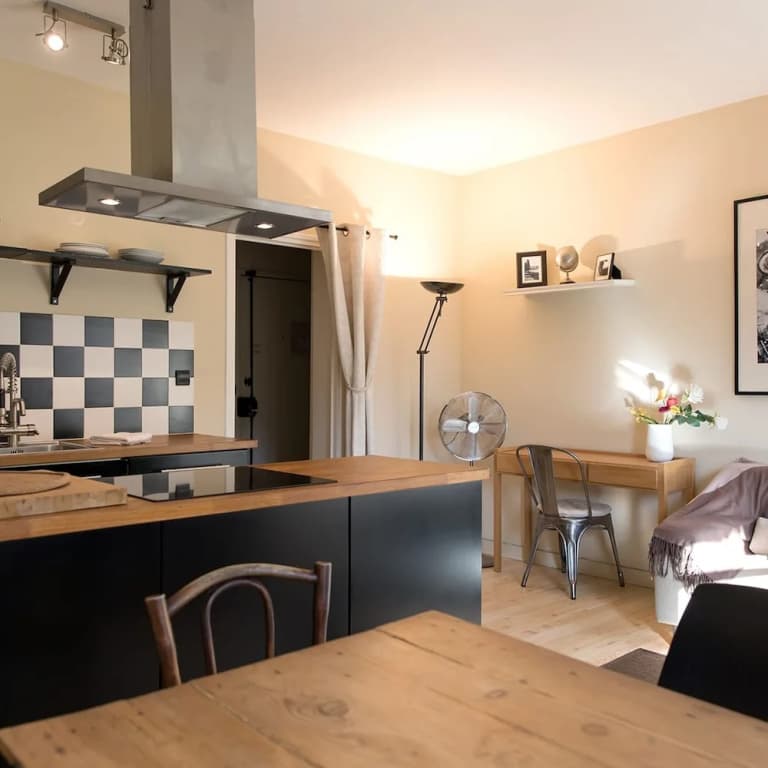 Rivoli Market I Comfortable 1 Bed Apt Near Hotel de Ville - Miniature 7