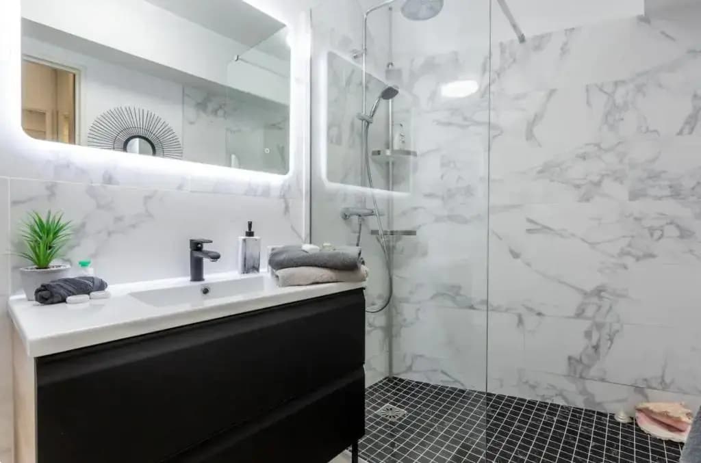 Beautiful Modern Fully Furnished Studio - Miniature 6