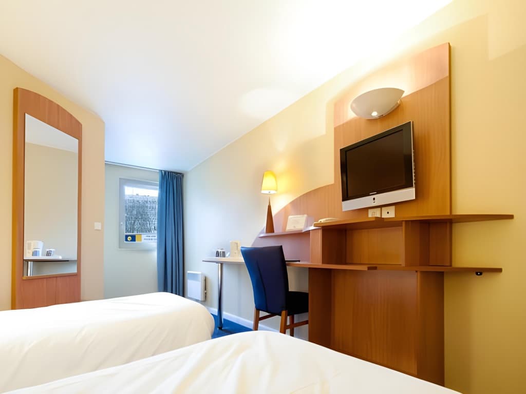 greet Hotel Villeneuve La Garenne - Photo 3