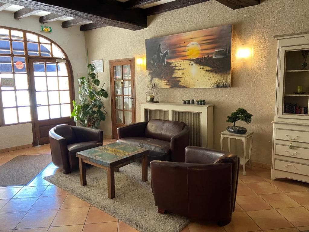 Hotel Porte de Camargue - Photo 1