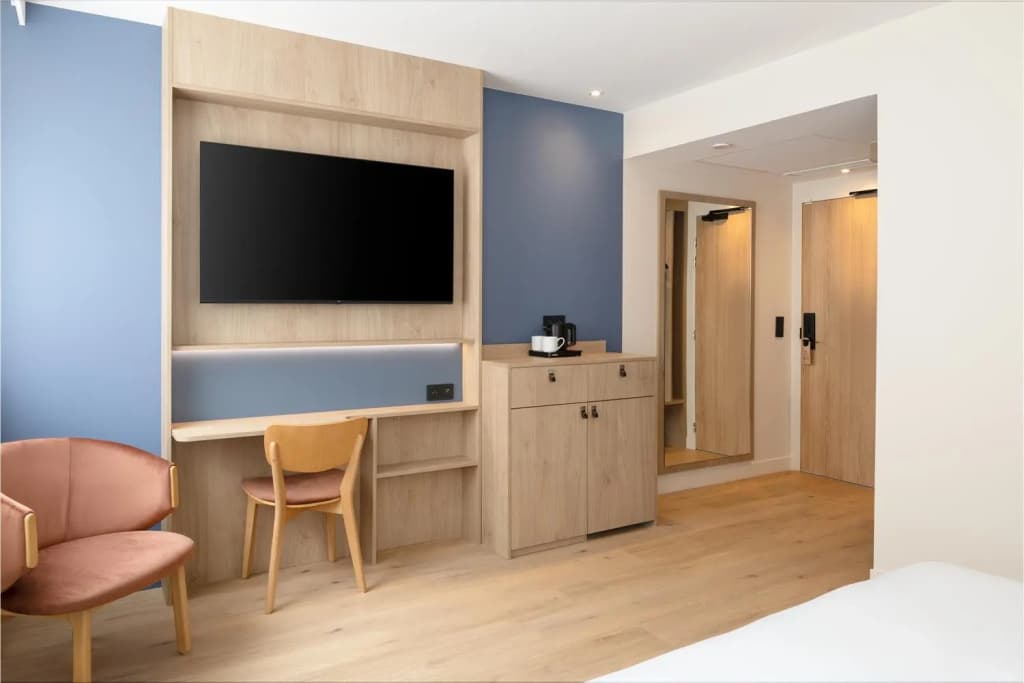 Hampton By Hilton Paris Charles De Gaulle Airport - Photo 3