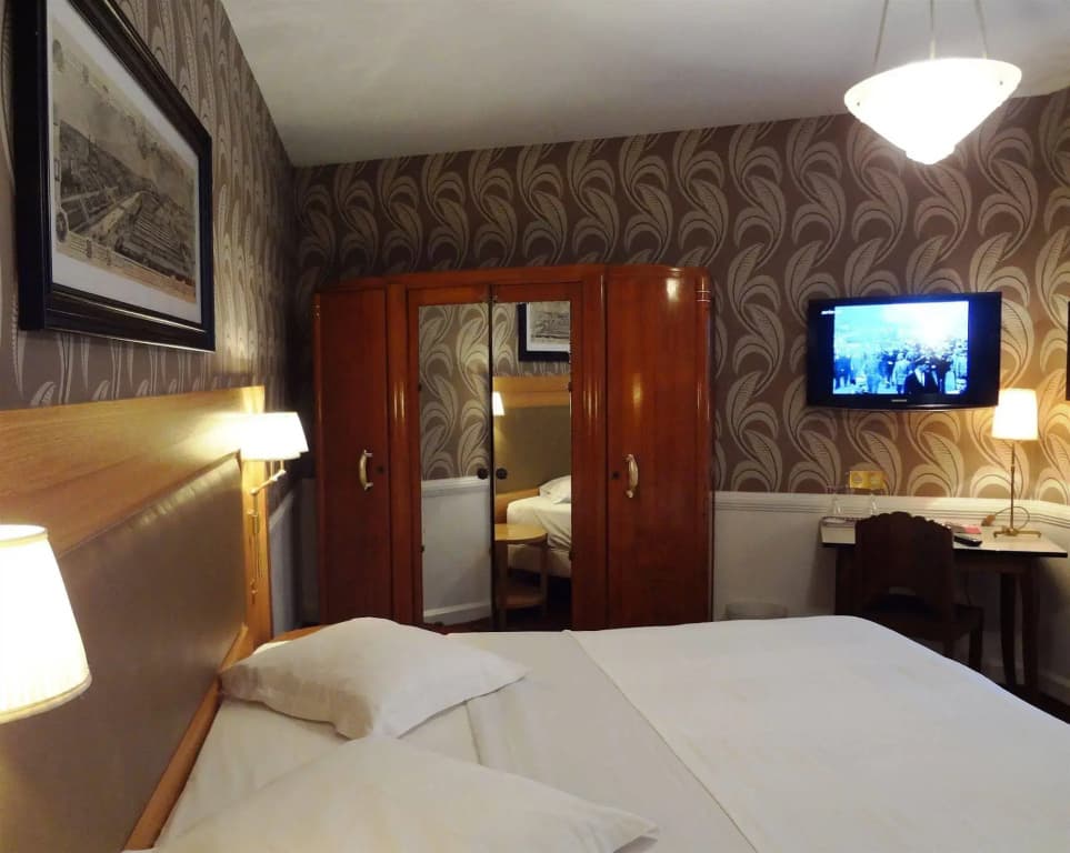 Hotel Le Cercle Tour Eiffel - Photo 4