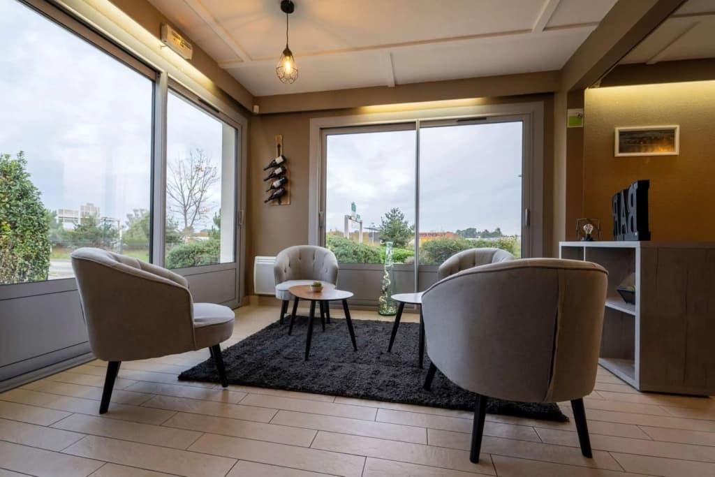 Campanile Lorient Lanester - Miniature 7