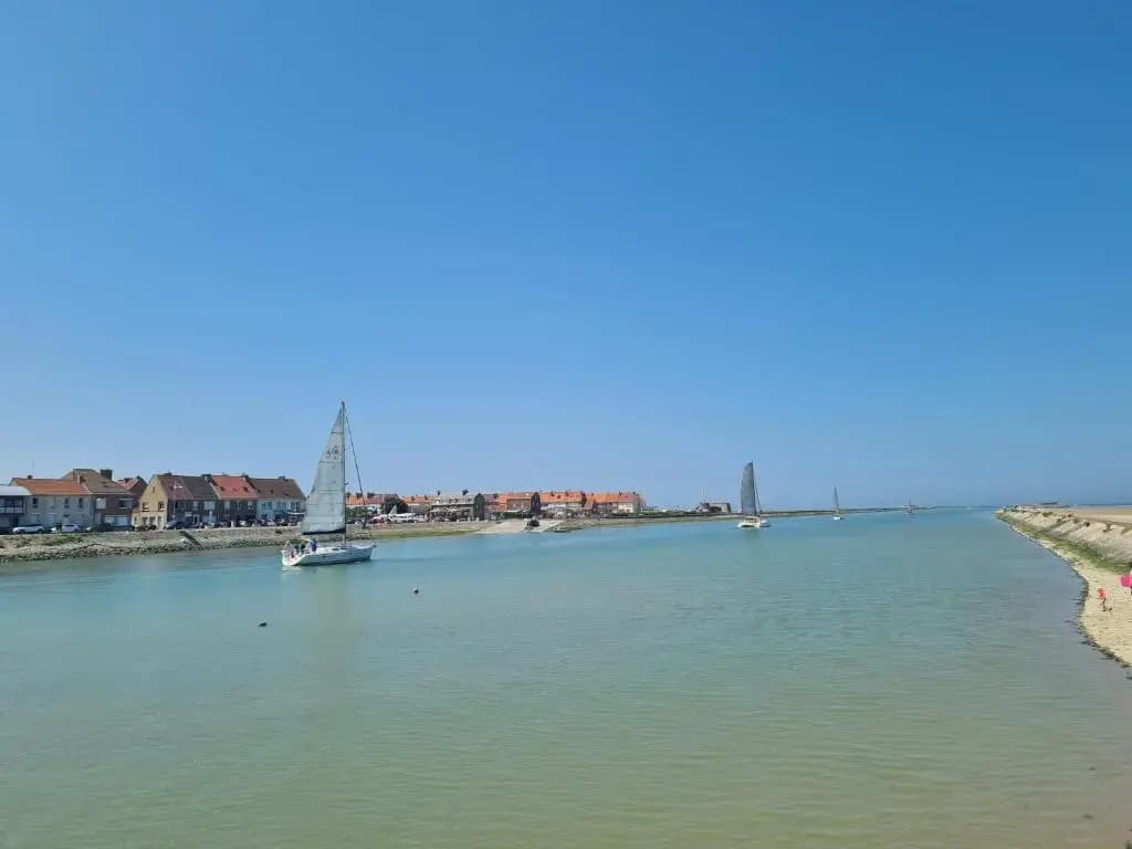 "Les Embruns" Maison meublée, proche de la mer - Miniature 6