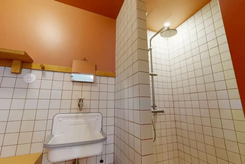Altido Delightful 1bed Studio w Shared Co-working Space - Miniature 7