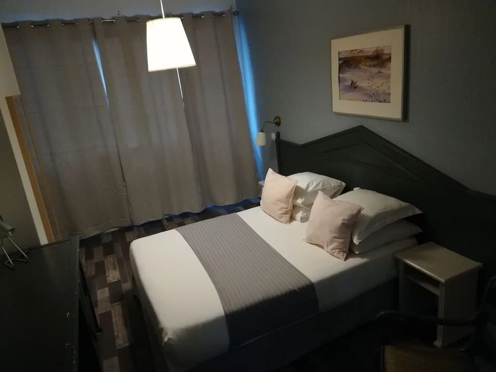 Lux Hotel - Photo 4