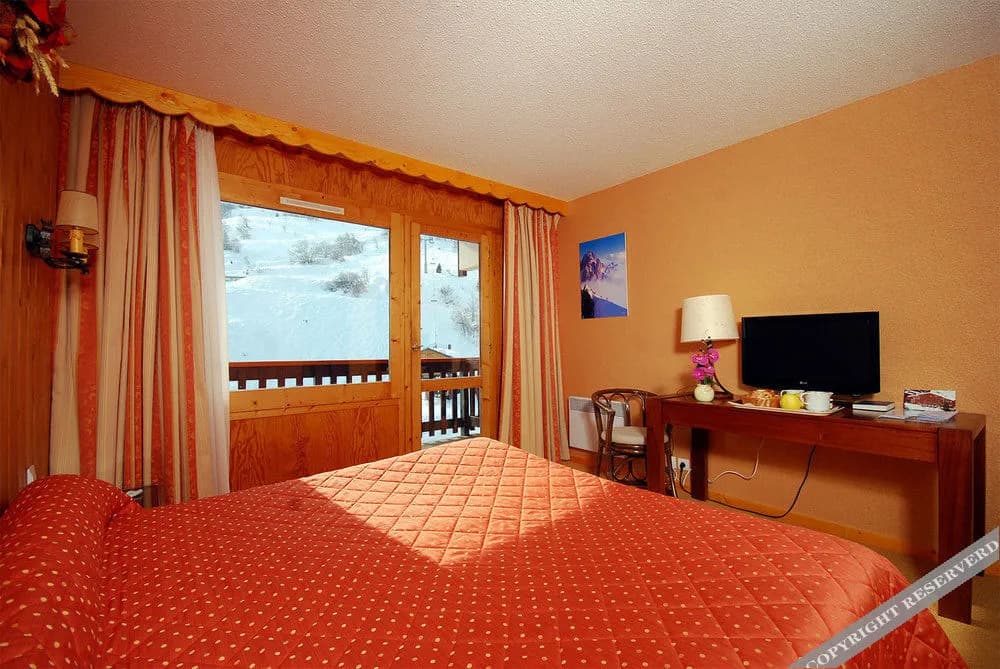 Hôtel Les Arolles - Photo 2