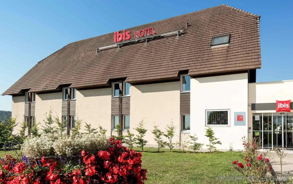 ibis Besançon Marchaux - Photo 1