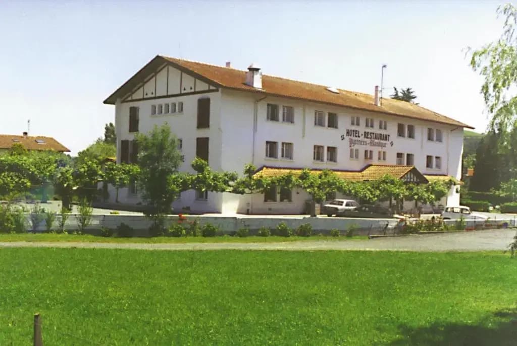 Hotel Pyrénées Atlantique - Miniature 8