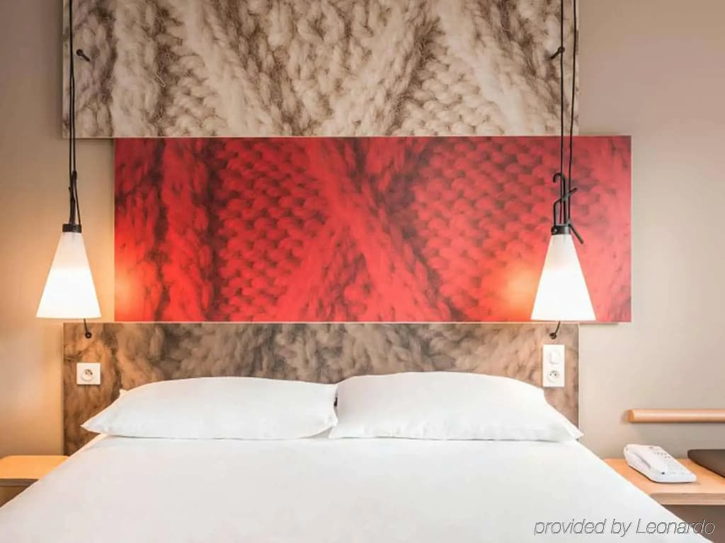 ibis Paris Porte de Clichy Centre - Photo 3