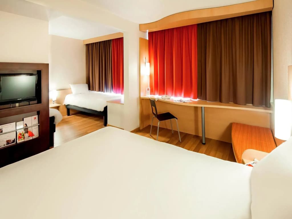 Hotel ibis Vannes - Photo 2