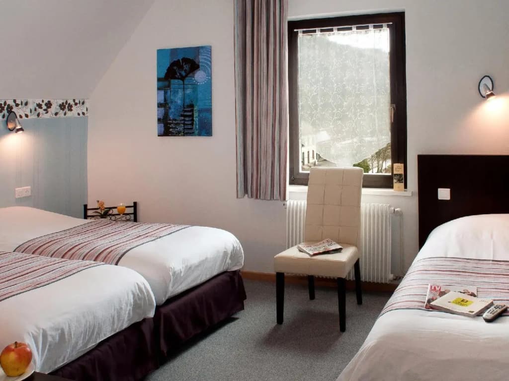 Logis Hotel Des Vosges - Photo 2