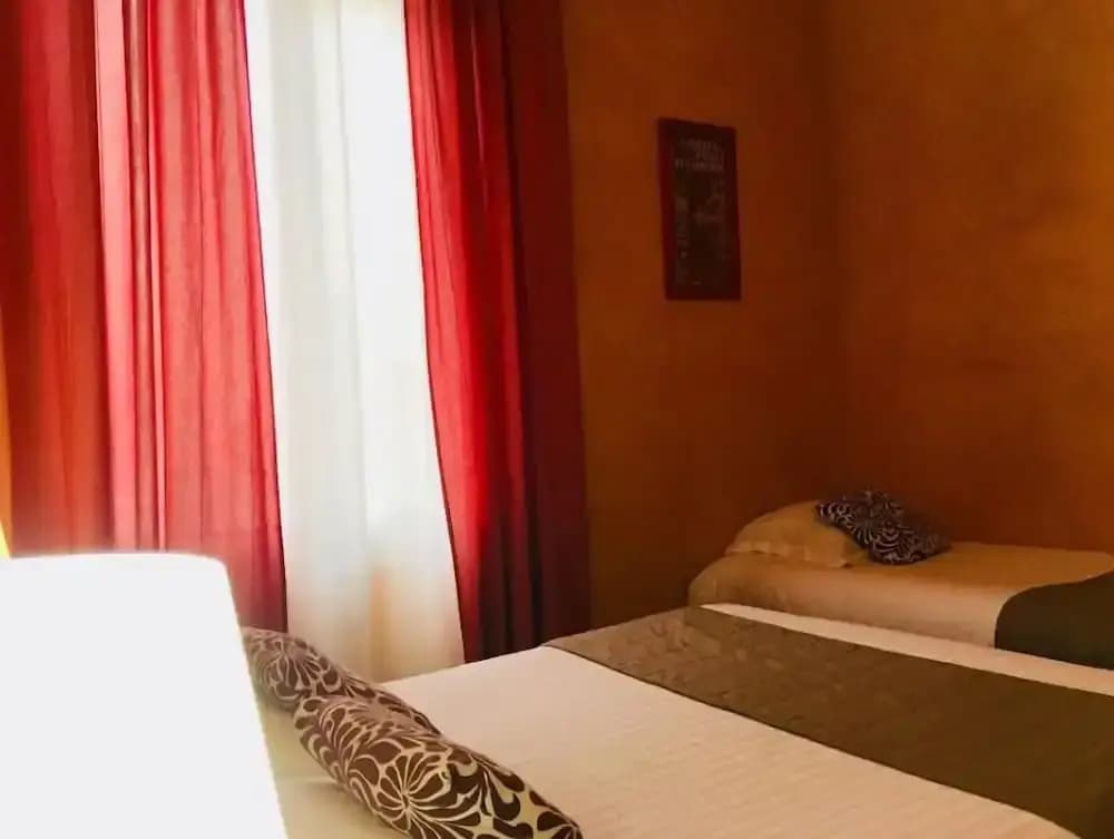 Hôtel Moderne - Photo 3