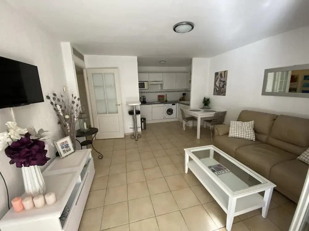 One Bedroom Apartment in the Center of Cannes a few Steps From the Beaches and the Conference Center - 2005 - Photo 3