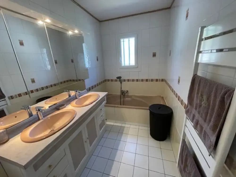 Villa in Vidauban With Pool & Vineyards Nearby - Miniature 7