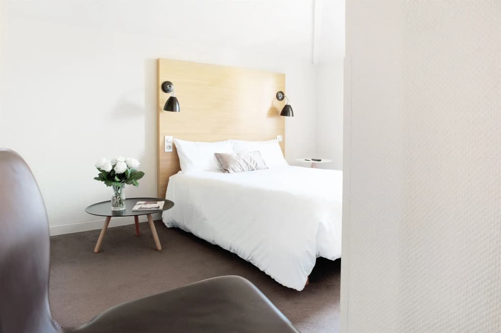 L'Hôtel - Face au Château - Boutique Hôtel et Séminaires - Photo 2