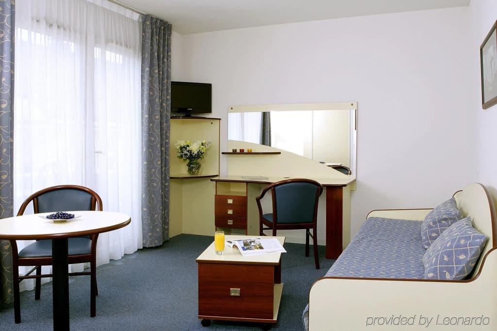 BRIT HOTEL Confort Lannion Centre Gare - Photo 5