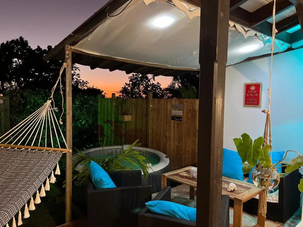 T2 paisible, jacuzzi, jardin - Photo 4