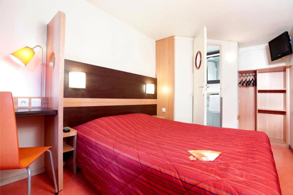 FASTHOTEL Reims Est - Taissy - Photo 3