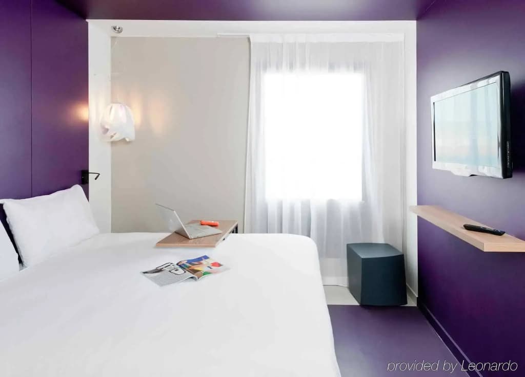 ibis Styles Nimes Gare Centre - Miniature 6