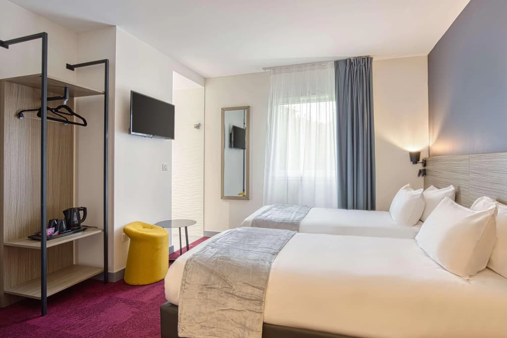 Sure Hotel by Best Western Les Portes de Montauban - Photo 2