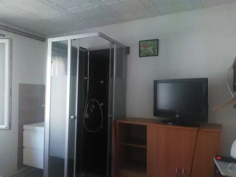 Hotel Restaurant Chez Valerie - Photo 2