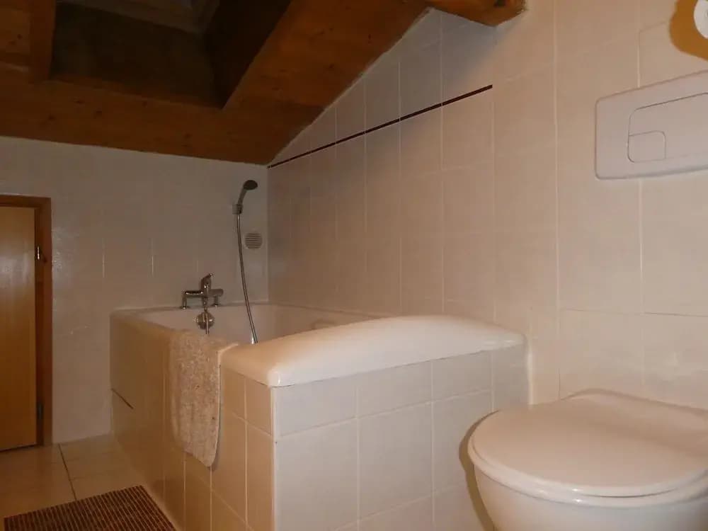 Central Hostel Châtel - Miniature 8