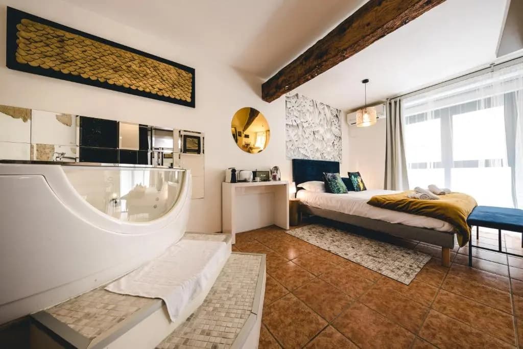 Les Précieuses Suites & Spa I - Miniature 6