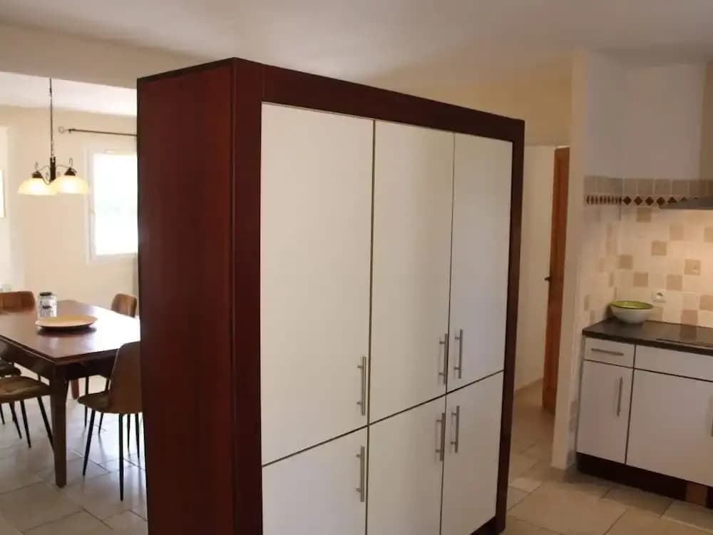 Comfortable Holiday Home With Pool - Photo 5