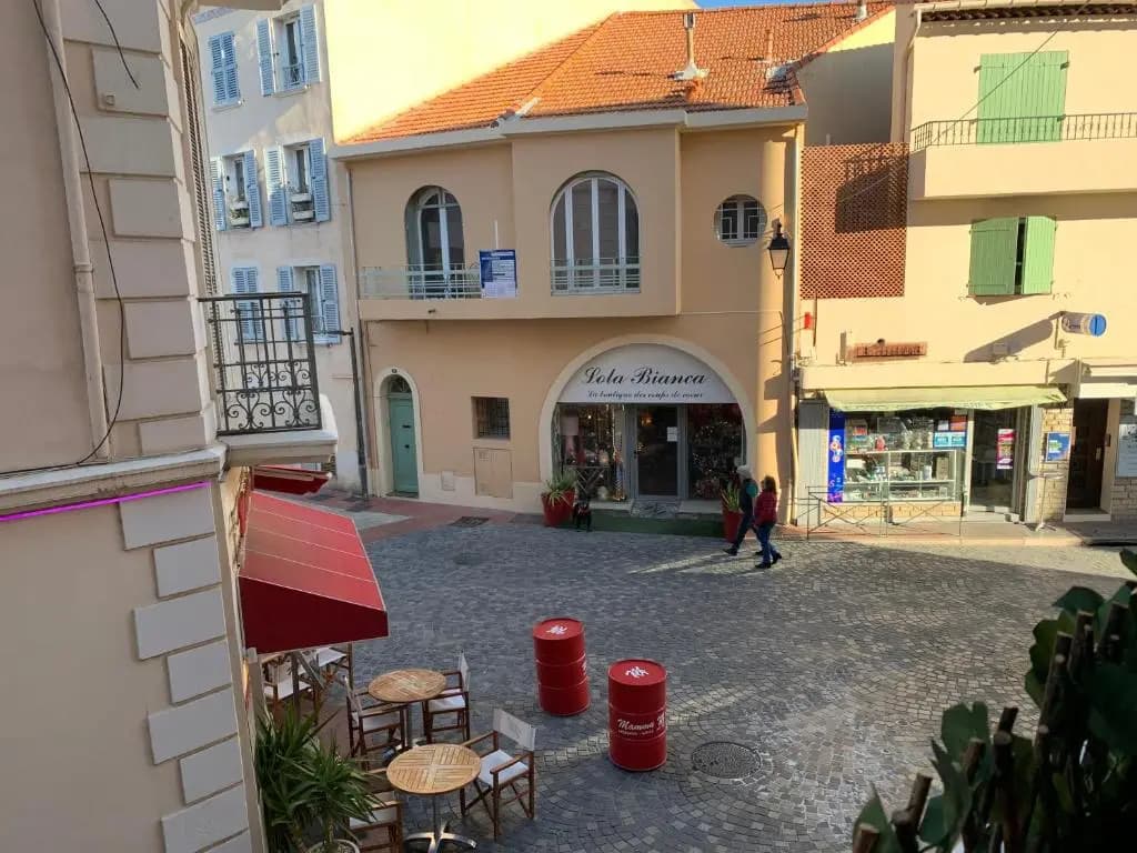 Studio tt confort coeur ville avec terrasse et parking gratuit - Photo 1