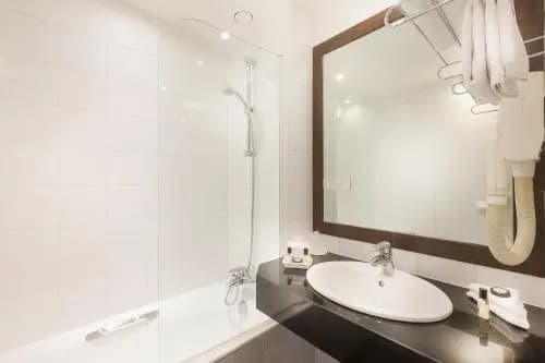 Elysees Apartments - Miniature 8