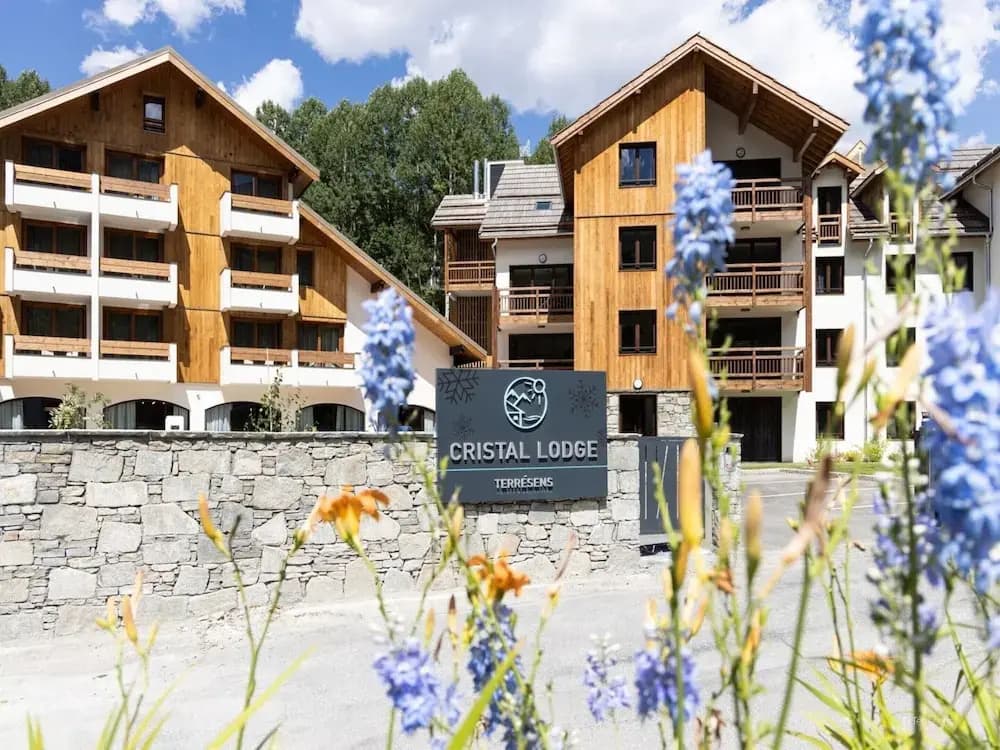 Apartment in Chantemerle With Family Ski Fun - Photo 1