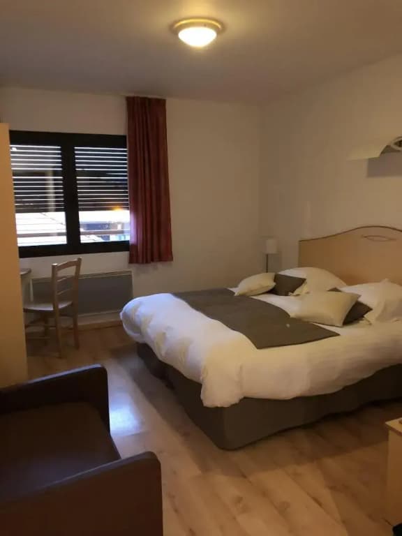 Hotel Restaurant Le Champs des Lys - Photo 3