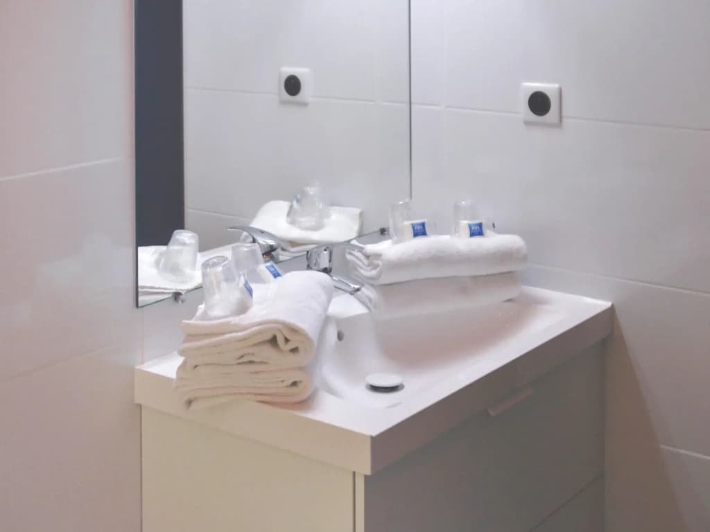ibis budget Hyères Centre Ville - Miniature 8