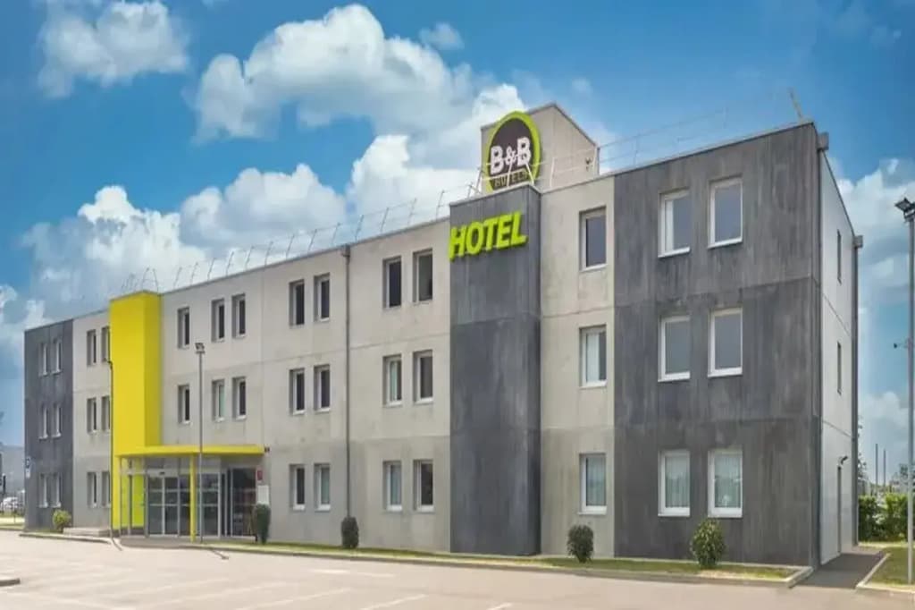 B&B Hotel Montargis - Photo 1