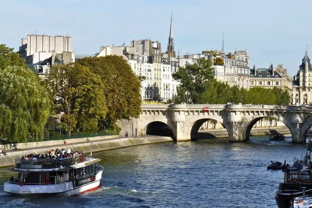 Renovated Apt close to Bastille. Sleeps 4 - Photo 5