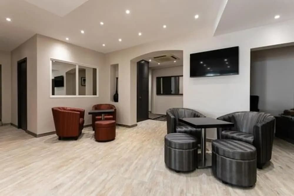 Roc Hotel - Photo 2