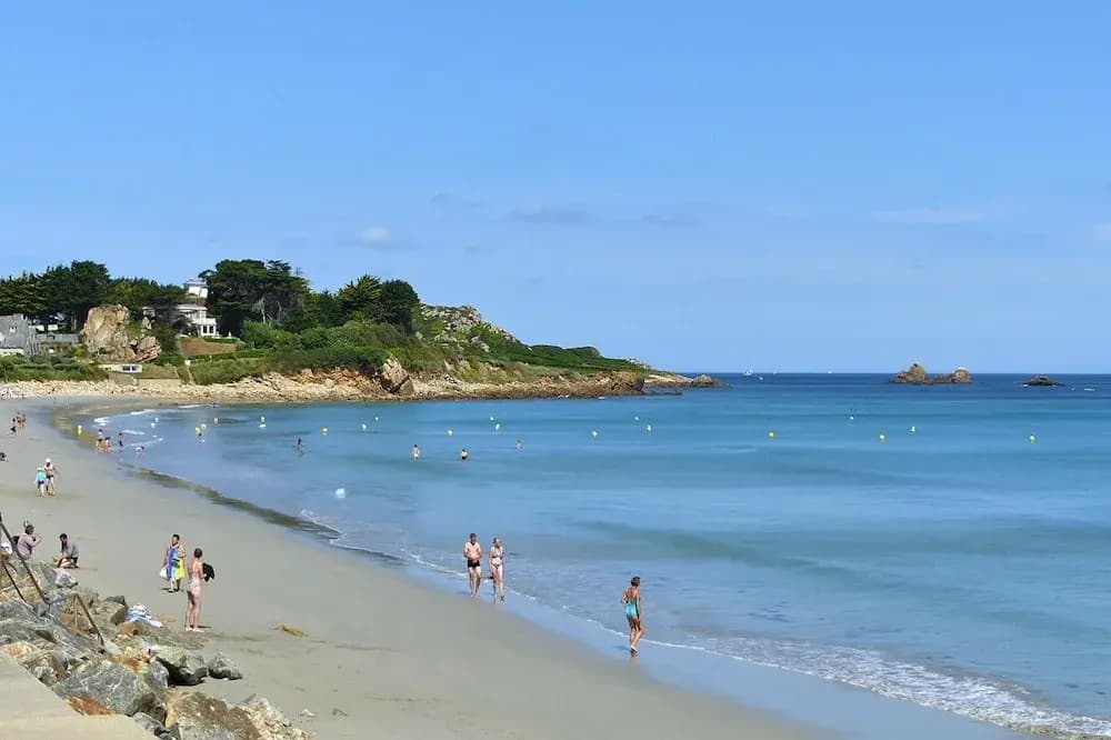 Holiday Home in Brittany Near Sandy Beaches - Miniature 7