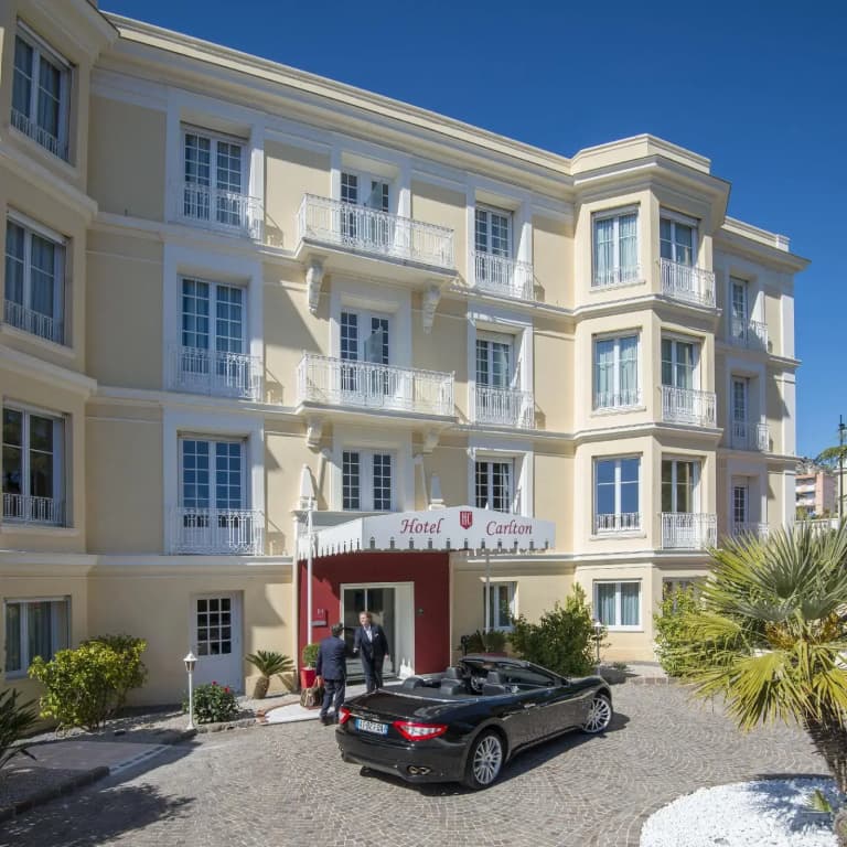 Hôtel Carlton - Photo 1